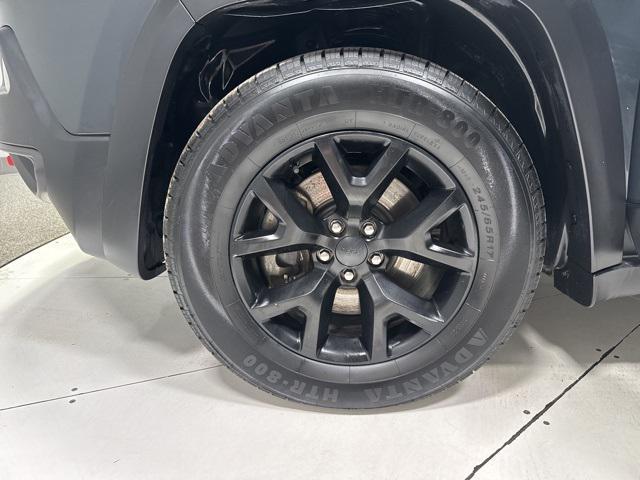 used 2017 Jeep Cherokee car, priced at $16,000
