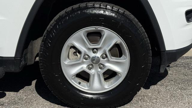 used 2017 Jeep Grand Cherokee car, priced at $17,927