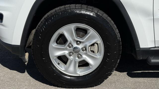 used 2017 Jeep Grand Cherokee car, priced at $17,927