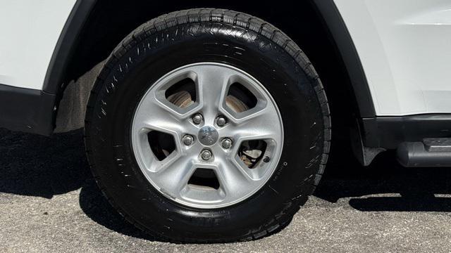 used 2017 Jeep Grand Cherokee car, priced at $17,927