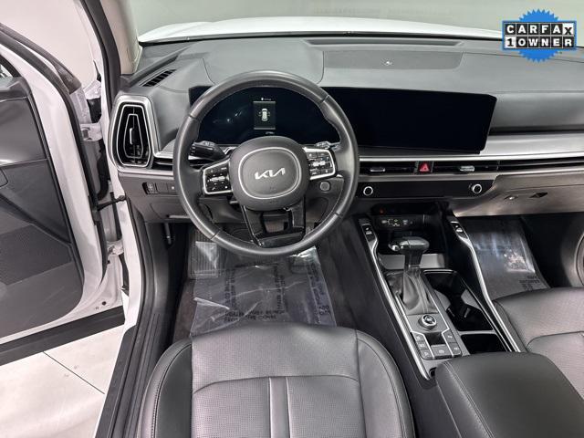 used 2024 Kia Sorento car, priced at $30,894