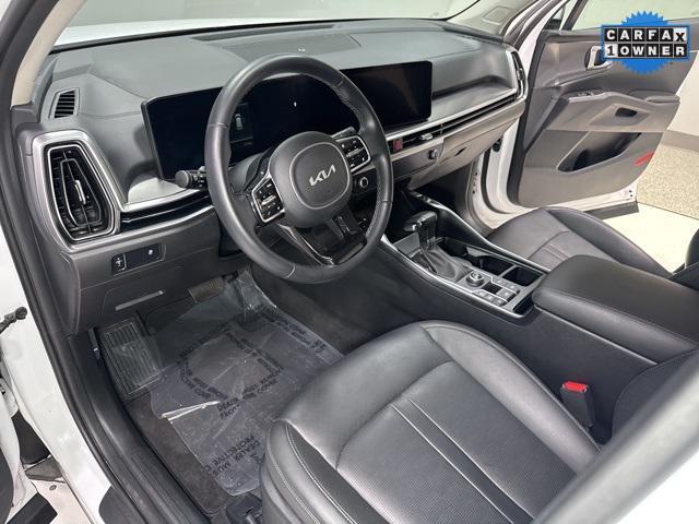 used 2024 Kia Sorento car, priced at $30,894