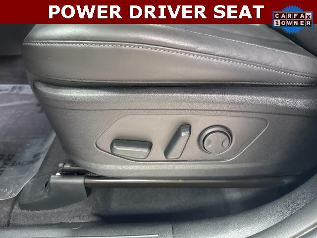 used 2024 Kia Sorento car, priced at $30,894