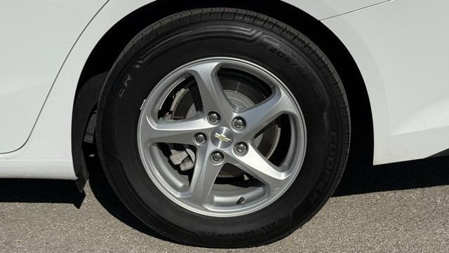 used 2018 Chevrolet Malibu car, priced at $17,476