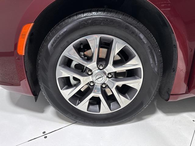 used 2023 Chrysler Pacifica car, priced at $40,293