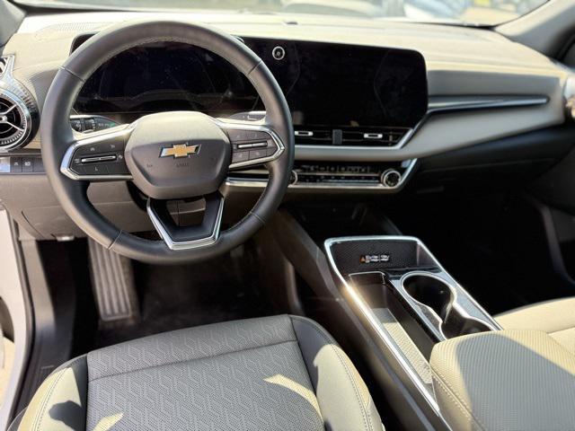 used 2025 Chevrolet Equinox car, priced at $29,500
