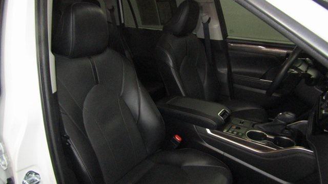 used 2023 Toyota Highlander Hybrid car, priced at $46,510