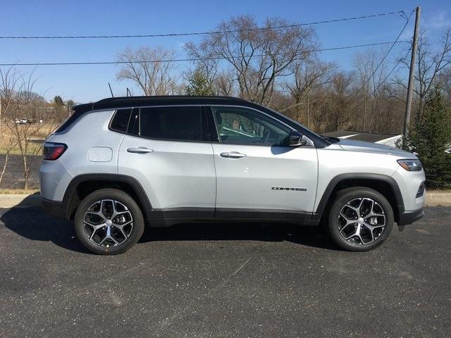 new 2024 Jeep Compass car, priced at $30,526