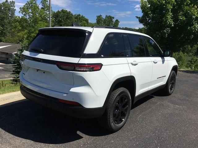 new 2024 Jeep Grand Cherokee car, priced at $39,229