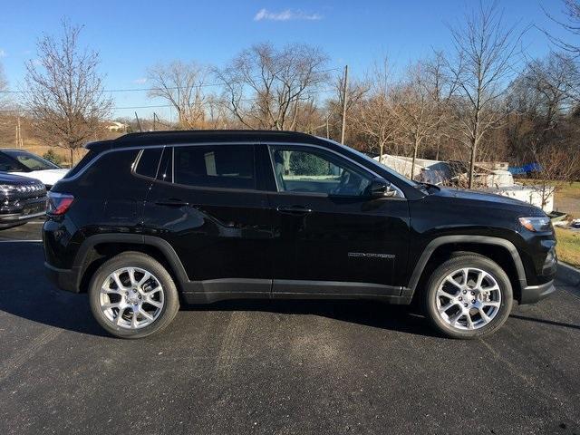 new 2024 Jeep Compass car, priced at $30,950