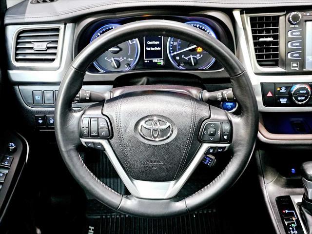 used 2019 Toyota Highlander Hybrid car, priced at $34,999