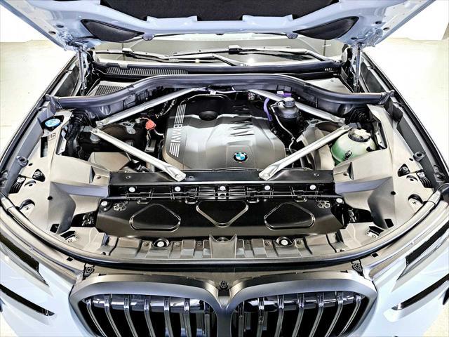 new 2025 BMW X7 car, priced at $96,350