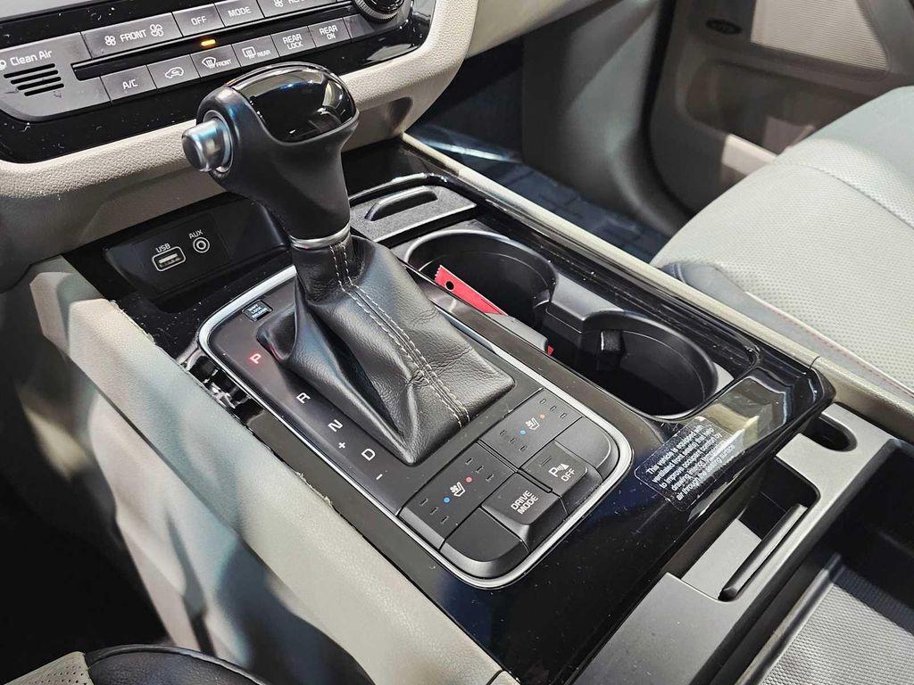 used 2015 Kia Sedona car, priced at $9,999