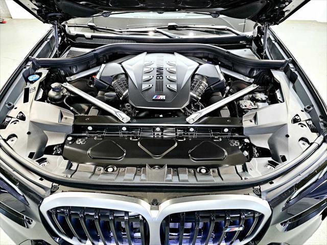 new 2025 BMW X7 car, priced at $116,220