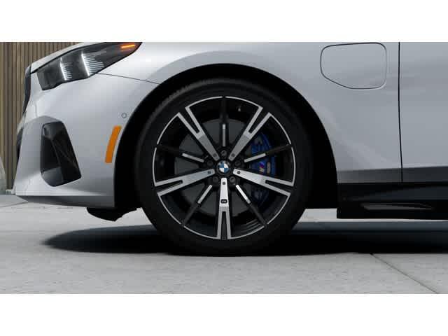 new 2026 BMW 550e car, priced at $83,739