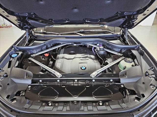 new 2026 BMW X7 car, priced at $97,453