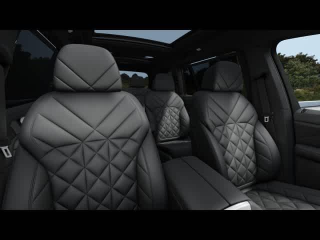 new 2025 BMW X7 car, priced at $99,500