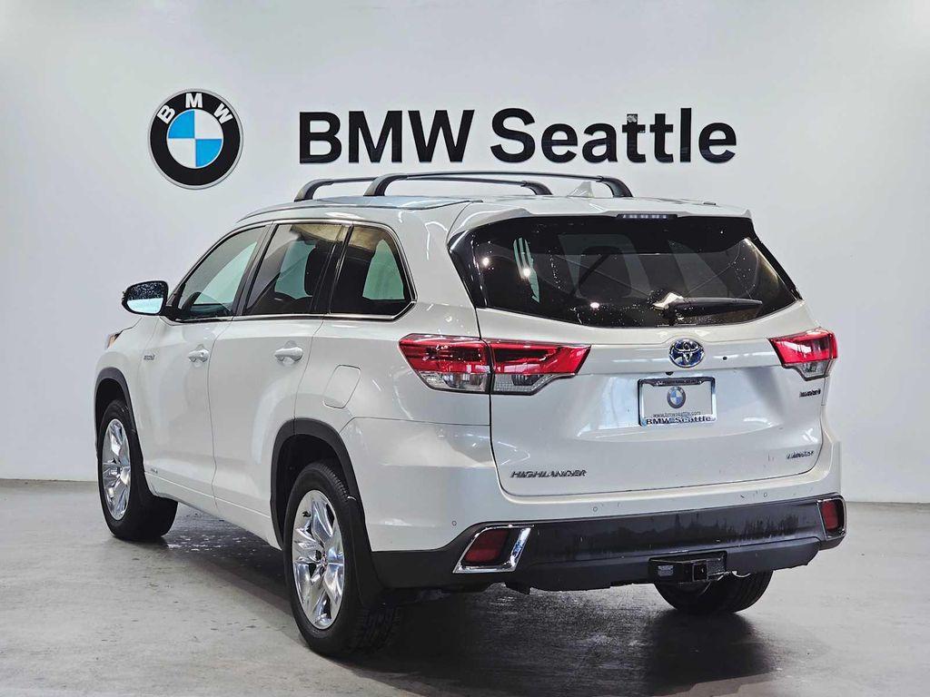 used 2019 Toyota Highlander Hybrid car, priced at $32,999