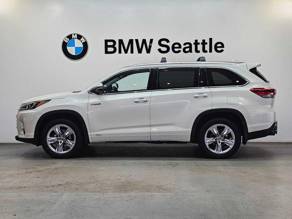 used 2019 Toyota Highlander Hybrid car, priced at $32,999