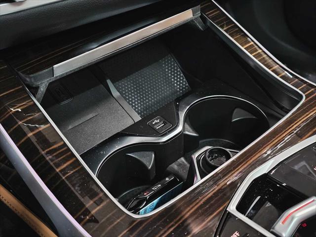 new 2026 BMW X7 car, priced at $96,604
