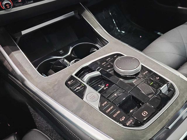 new 2026 BMW X7 car, priced at $101,063
