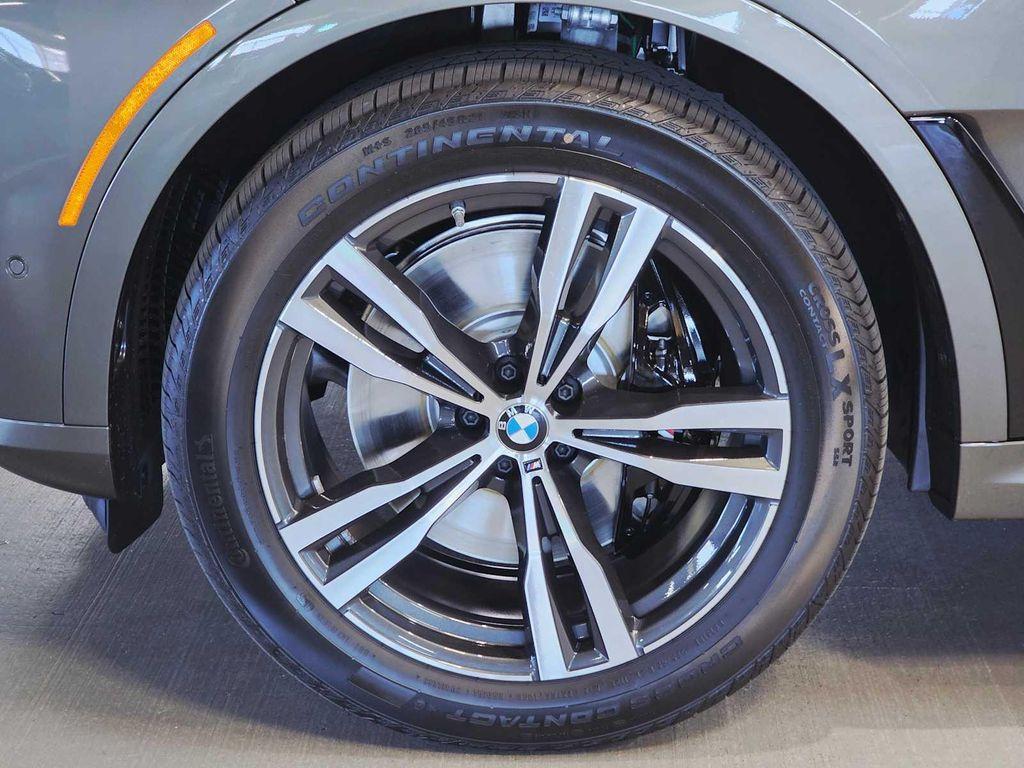 new 2026 BMW X7 car, priced at $99,054