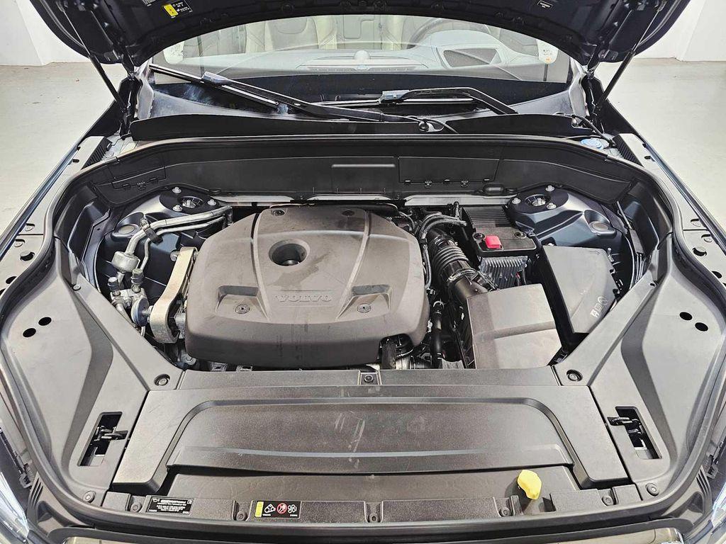 used 2022 Volvo XC90 car, priced at $39,999