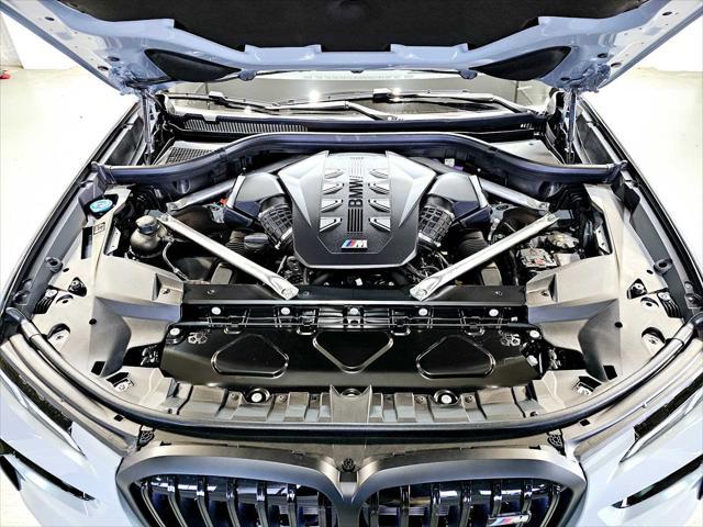 new 2025 BMW X7 car, priced at $120,650