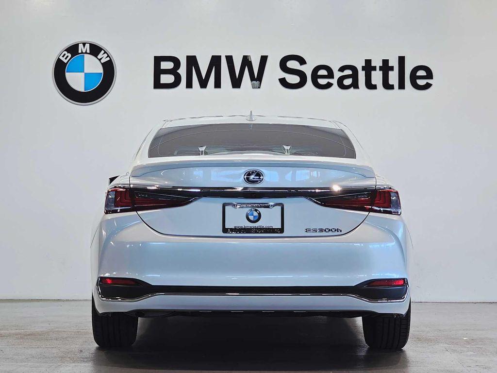 used 2022 Lexus ES 300h car, priced at $32,888