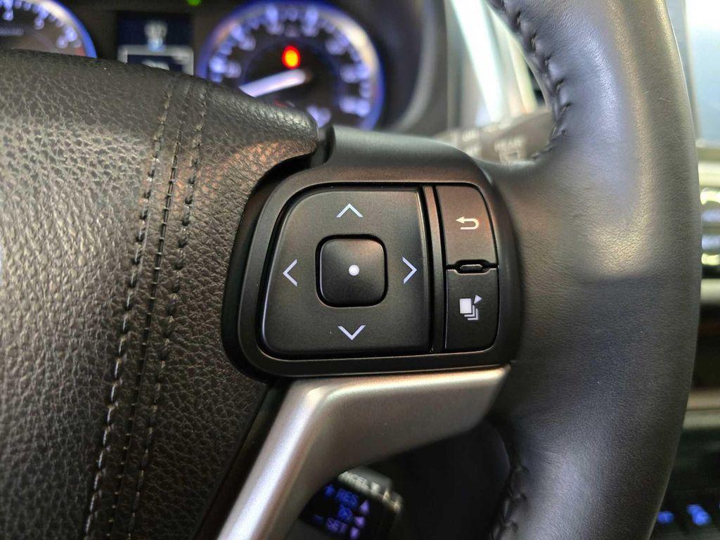 used 2015 Toyota Highlander car, priced at $21,999