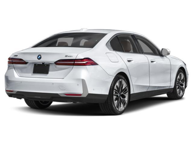 new 2025 BMW 540 car, priced at $76,595