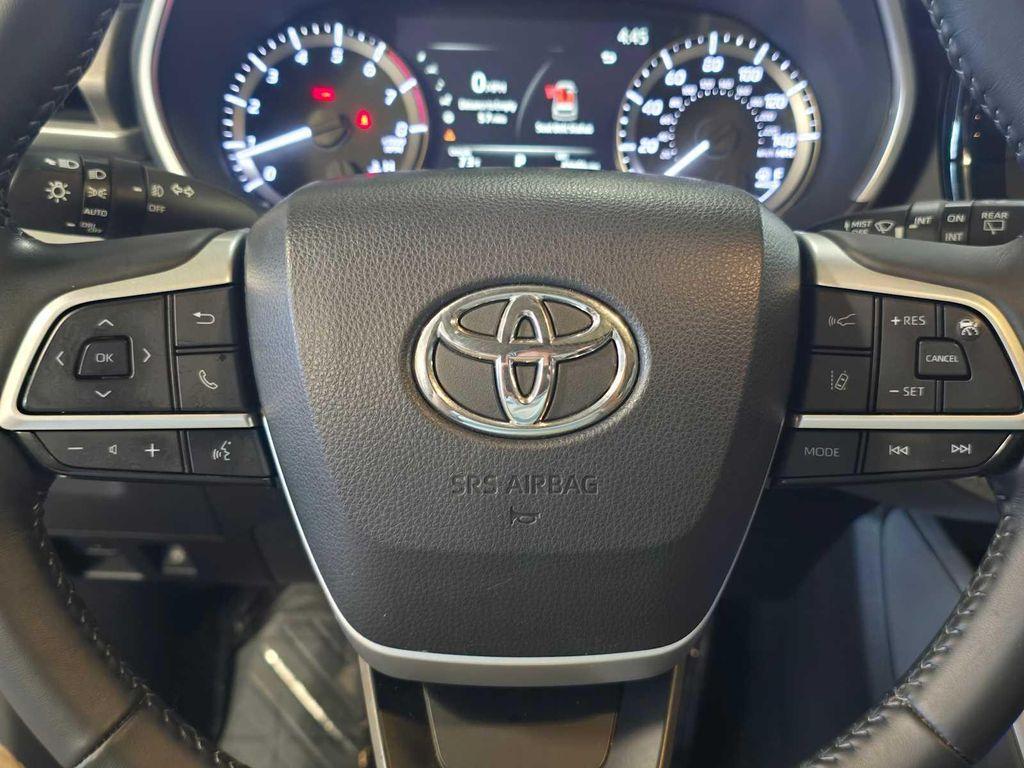 used 2023 Toyota Highlander car, priced at $38,888