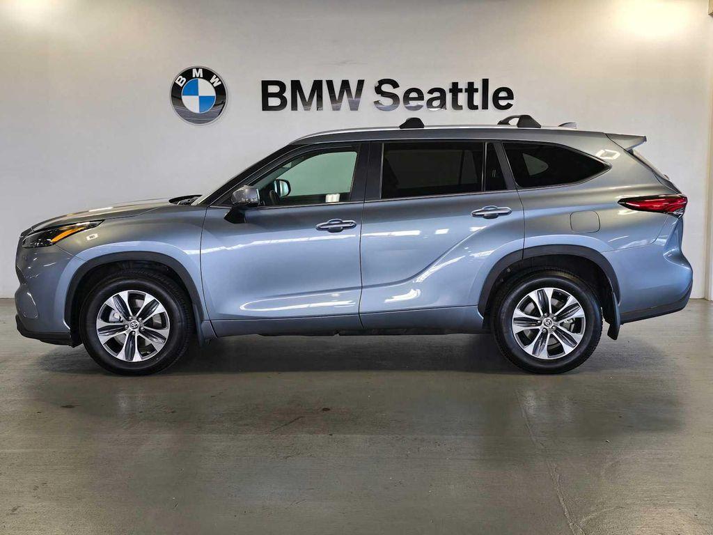used 2023 Toyota Highlander car, priced at $38,888