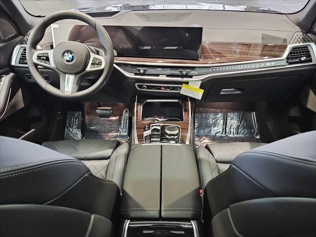 new 2026 BMW X7 car, priced at $95,754
