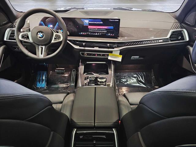 new 2026 BMW X7 car, priced at $125,603