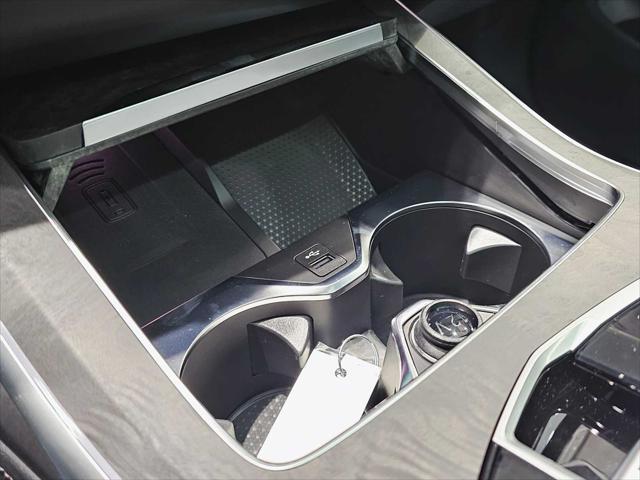 new 2026 BMW X7 car, priced at $98,803