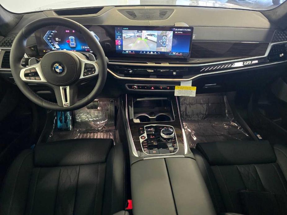 new 2025 BMW X7 car, priced at $120,400