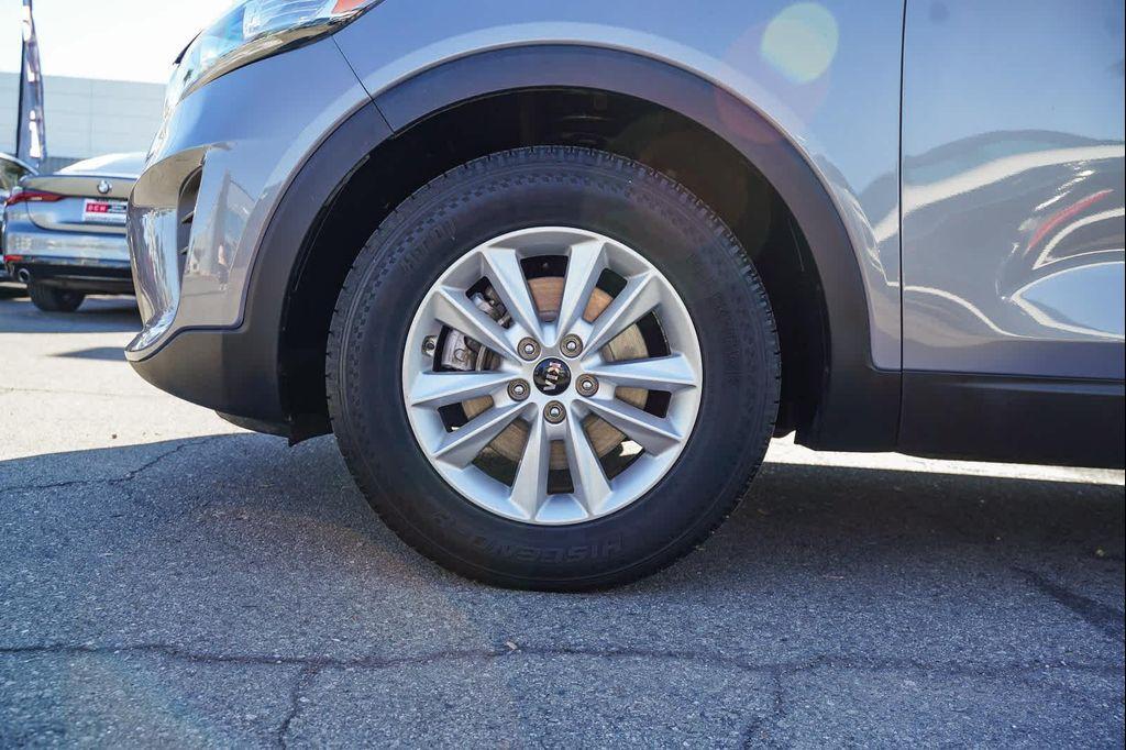 used 2020 Kia Sorento car, priced at $15,999