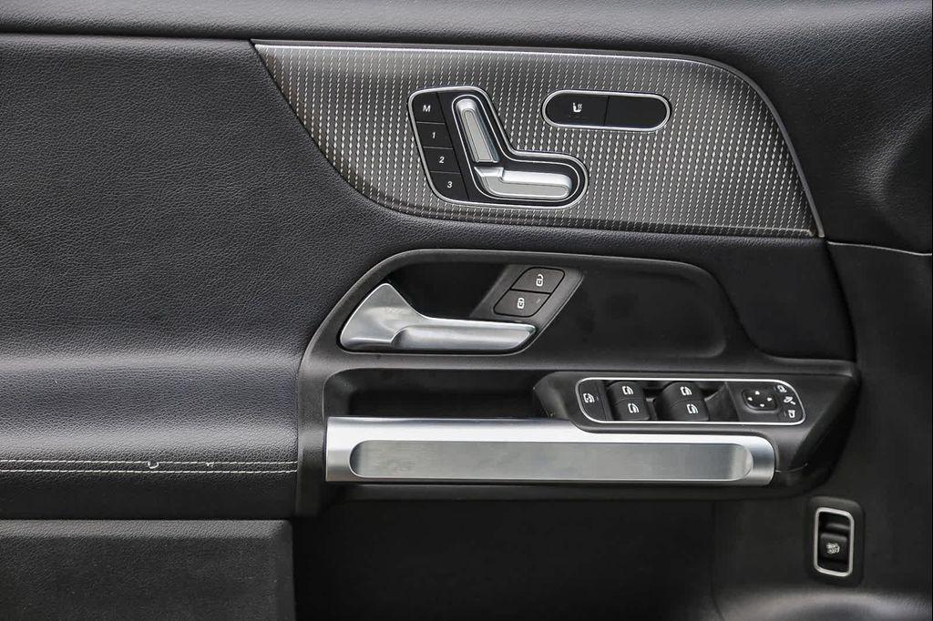 used 2021 Mercedes-Benz GLB 250 car, priced at $23,346