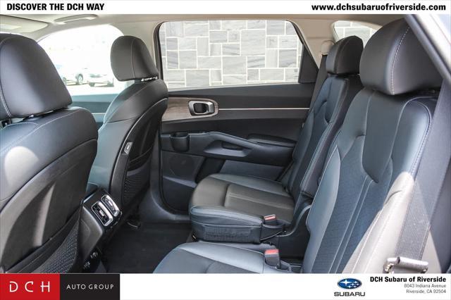 used 2023 Kia Sorento car, priced at $30,913