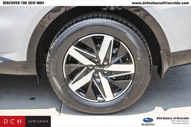 used 2023 Kia Sorento car, priced at $30,220