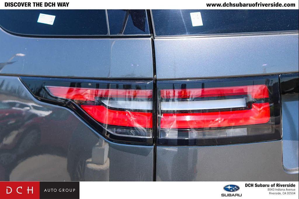 used 2018 Land Rover Discovery car, priced at $19,999