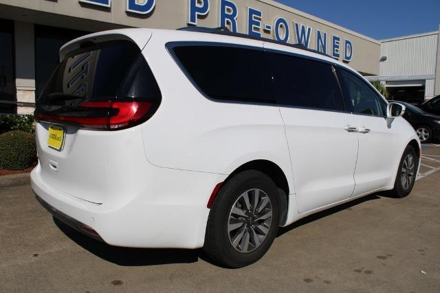 used 2021 Chrysler Pacifica car, priced at $17,788