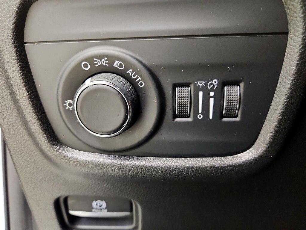 used 2022 Jeep Grand Cherokee car, priced at $34,998