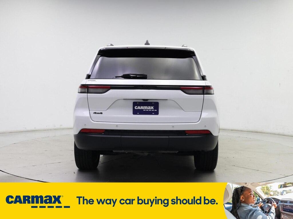 used 2022 Jeep Grand Cherokee car, priced at $34,998