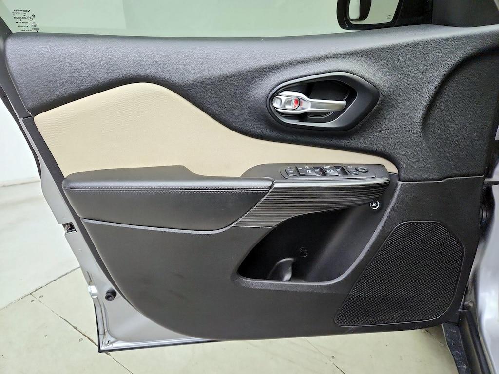 used 2015 Jeep Cherokee car, priced at $14,599