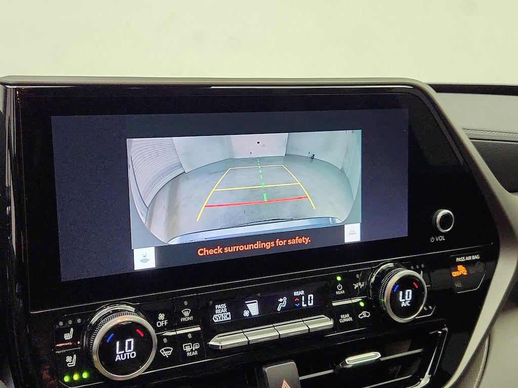 used 2023 Toyota Highlander car, priced at $41,998