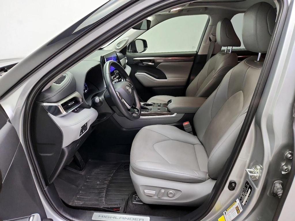 used 2023 Toyota Highlander car, priced at $41,998