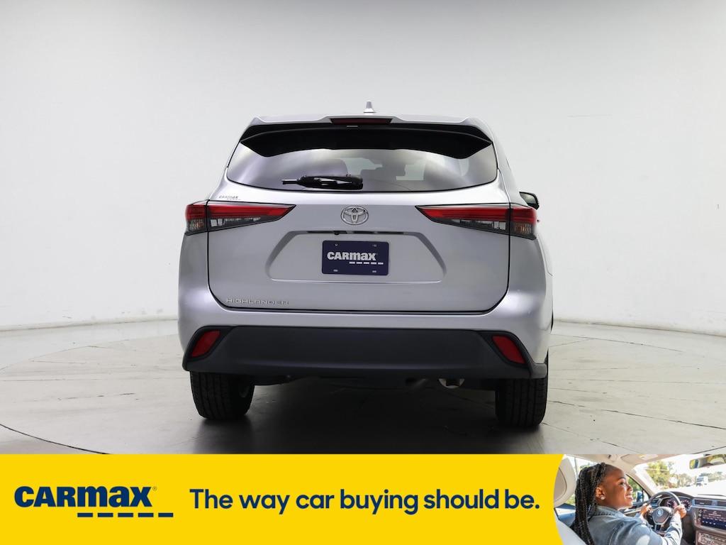 used 2021 Toyota Highlander car, priced at $27,998