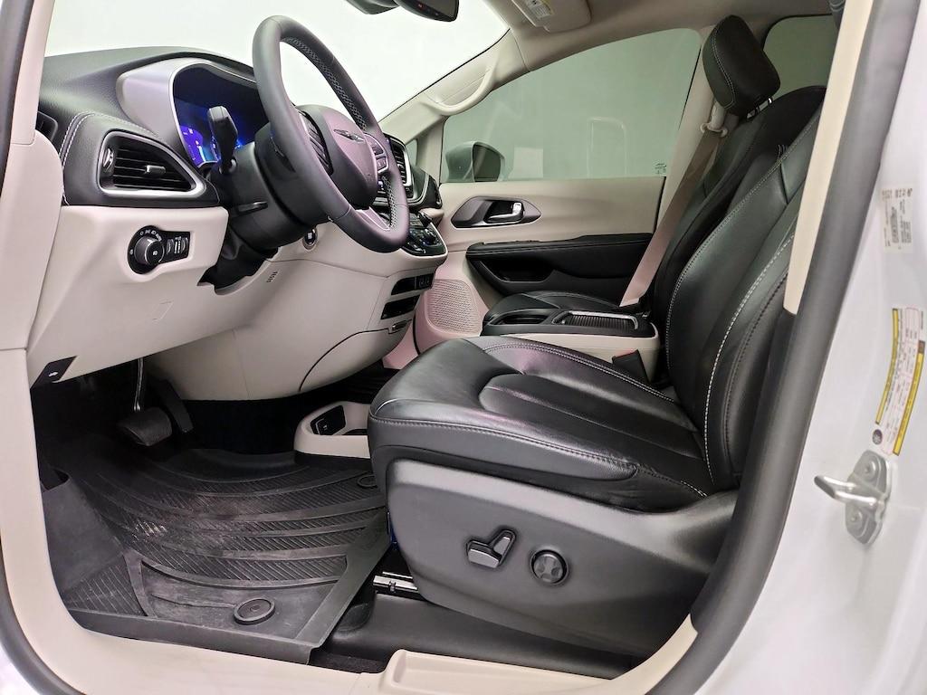 used 2022 Chrysler Pacifica car, priced at $34,998